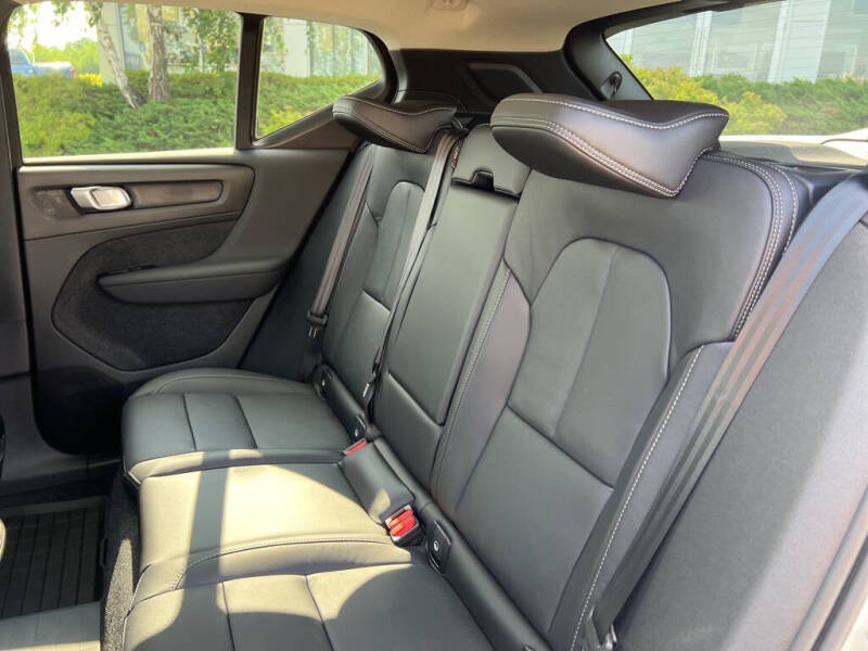 2026 Volvo XC40 B5 Core