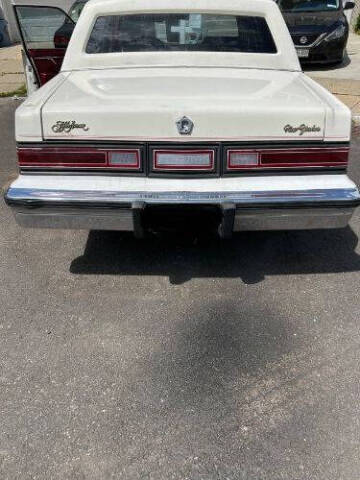 1983 Chrysler Fifth Avenue