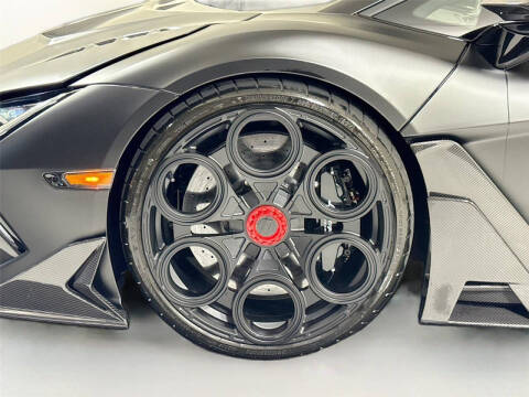 2024 Lamborghini Revuelto