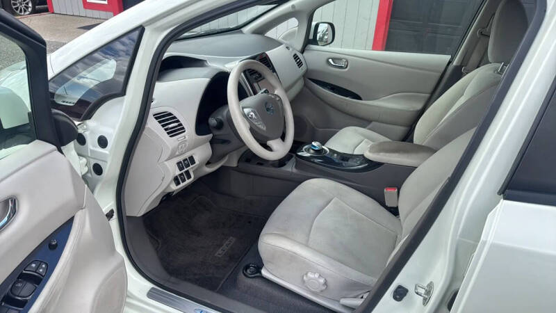 2011 Nissan LEAF