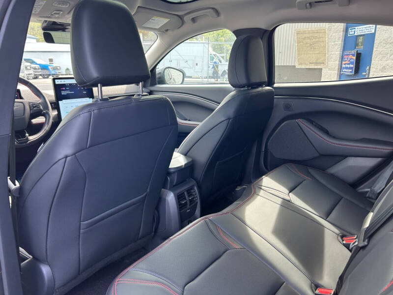 2025 Ford Mustang Mach-E Premium