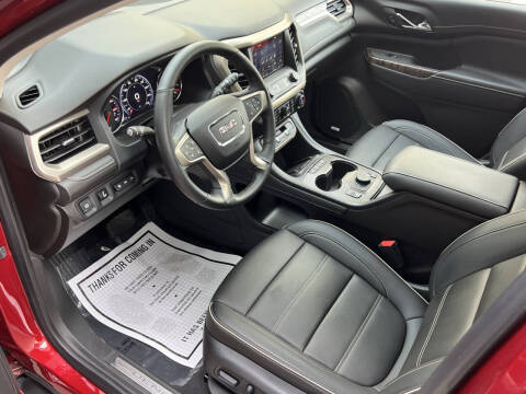 2023 GMC Acadia Denali