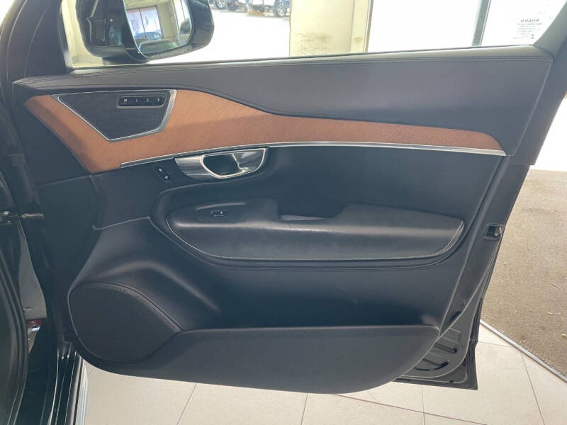 2016 Volvo XC90 T8 eAWD Inscription