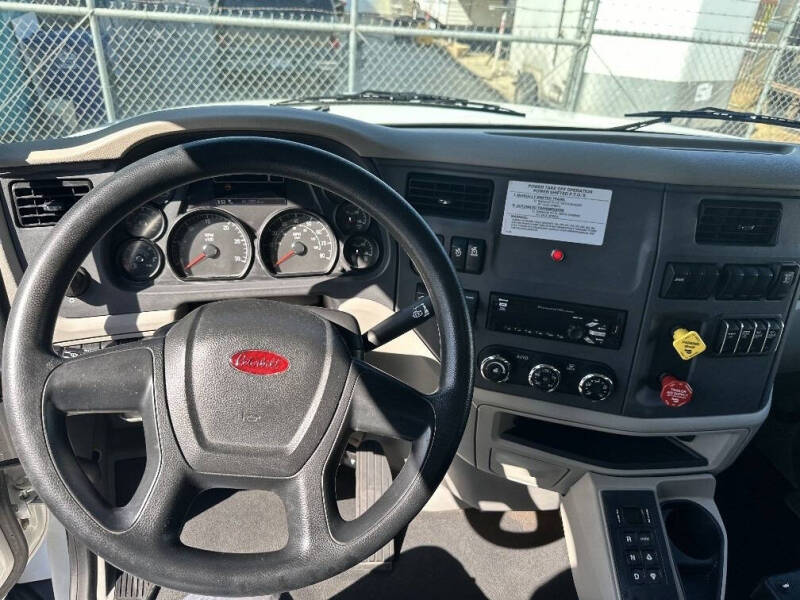 2021 Peterbilt 567