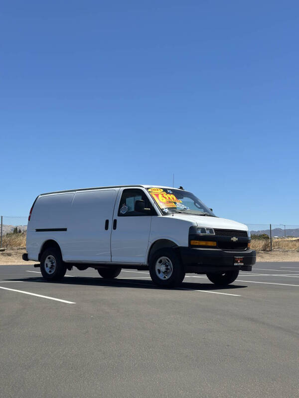 2021 Chevrolet Express Cargo Work Van's photo