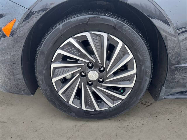 2023 Hyundai Sonata Hybrid Limited