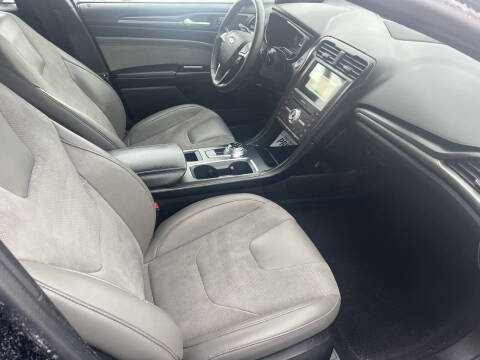 2017 Ford Fusion V6 Sport