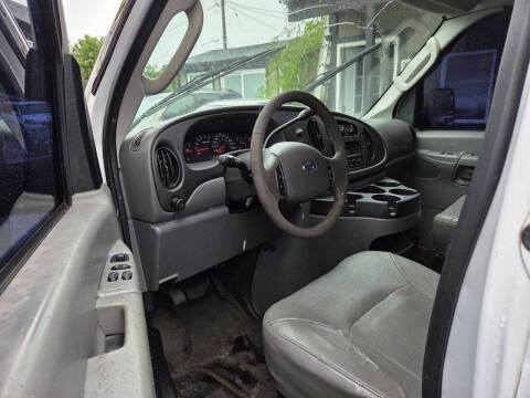 2008 Ford E-Series E-250