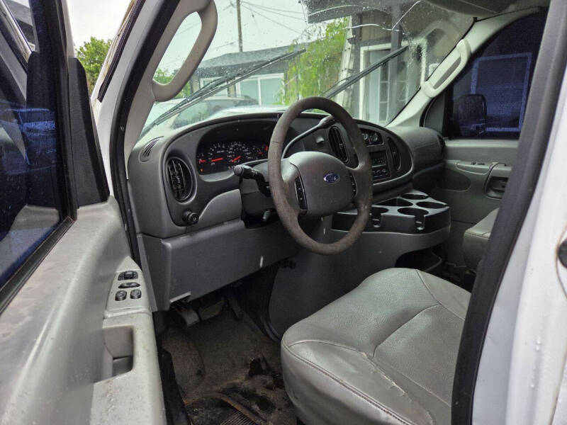 2008 Ford E-Series E-250