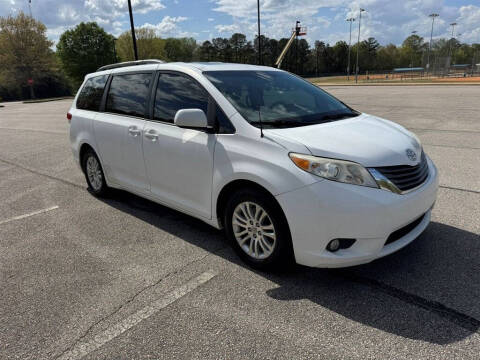 2012 Toyota Sienna