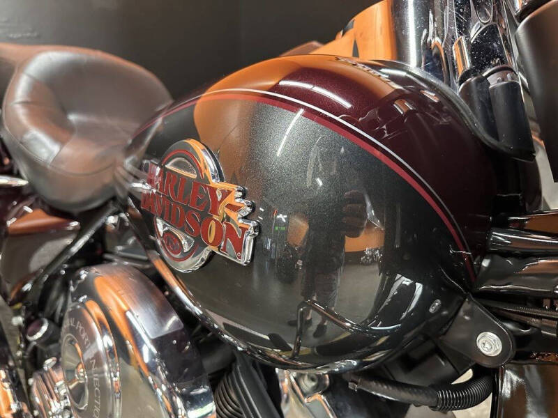 2005 Harley-Davidson® FLHTCUI - Electra Glide®