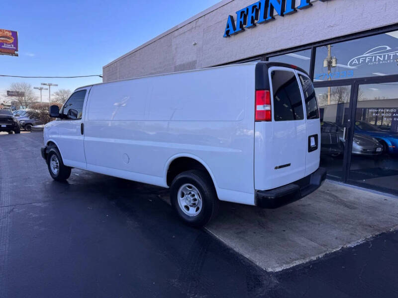 2022 Chevrolet Express 2500