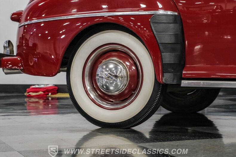 1948 Ford Deluxe