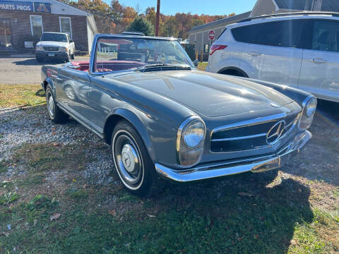 1965 Mercedes-Benz 200 for sale at Volpe Preowned in North Branford CT