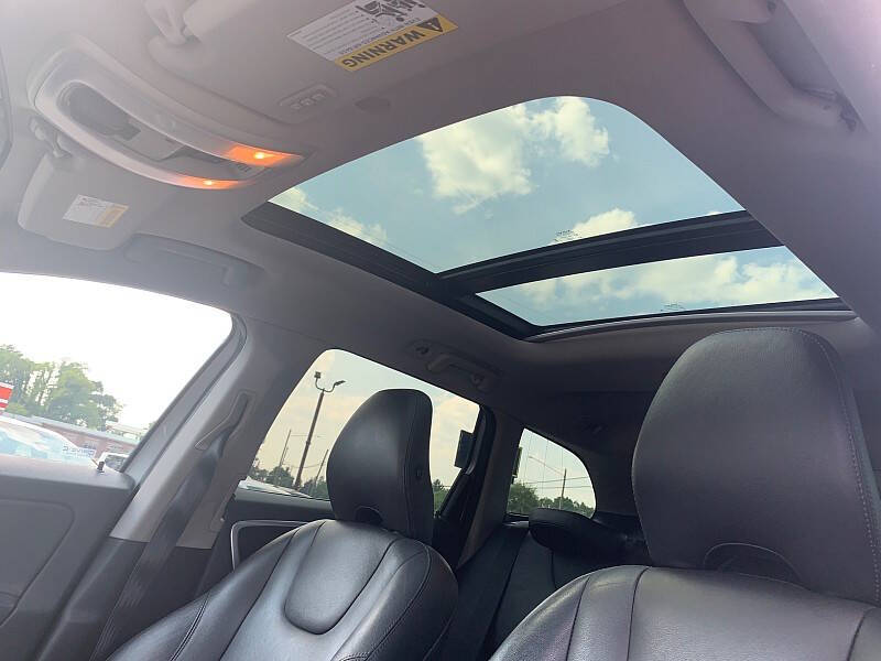 2015 Volvo XC60 T5 Drive-E Premier Plus