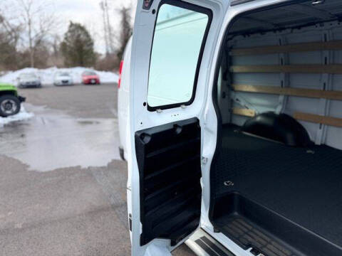2024 Chevrolet Express 2500