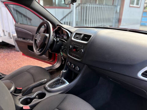 2012 Dodge Avenger SE