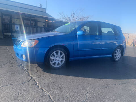 2006 Kia Spectra for sale at AJOULY AUTO SALES in Moore OK