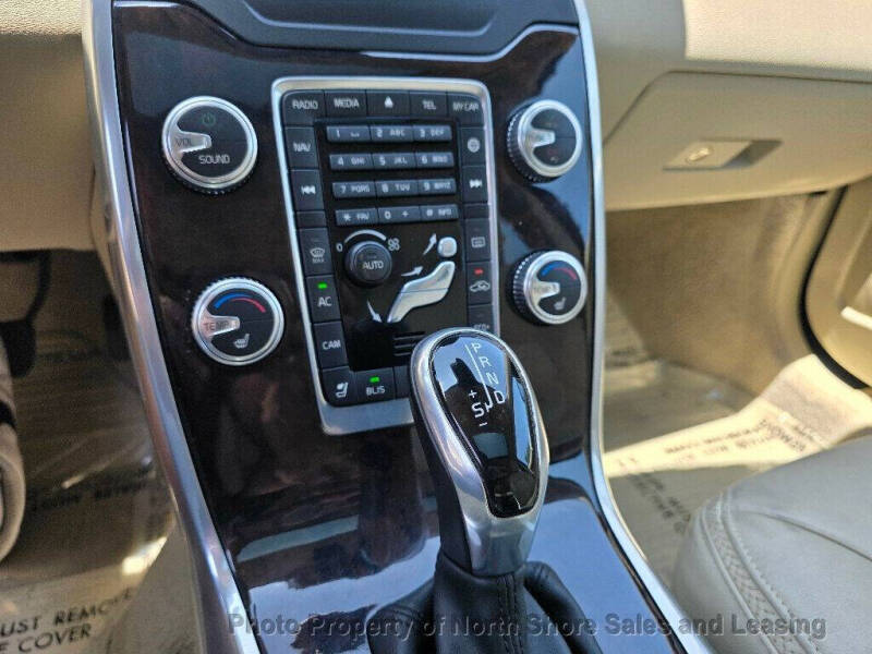 2015 Volvo XC70 T5 Drive-E Premier