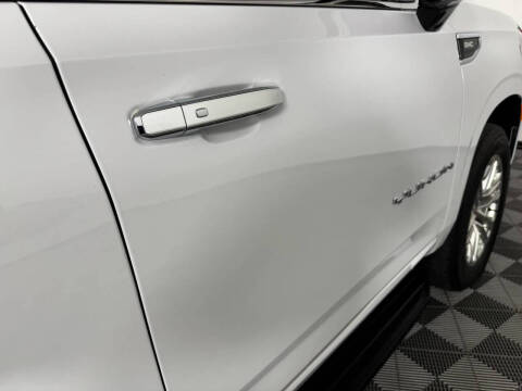 2023 GMC Yukon XL SLT