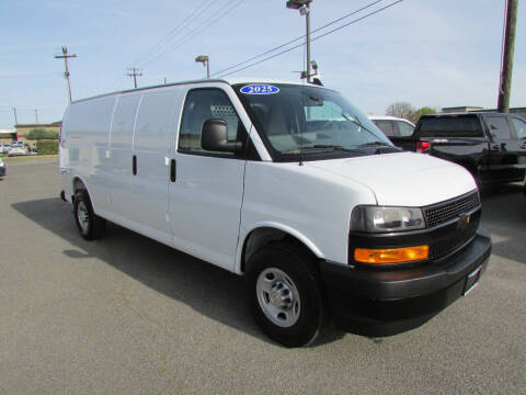 2025 Chevrolet Express 2500