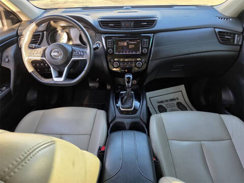 2020 Nissan Rogue SL