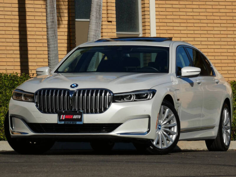 2022 BMW 7 Series 745e xDrive