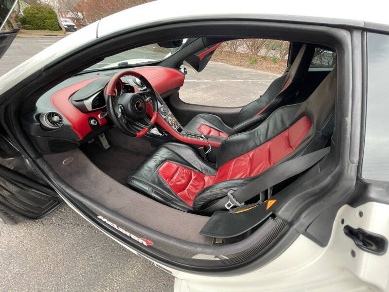 2013 McLaren MP4-12C