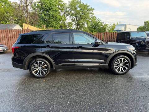 2025 Ford Explorer ST-Line