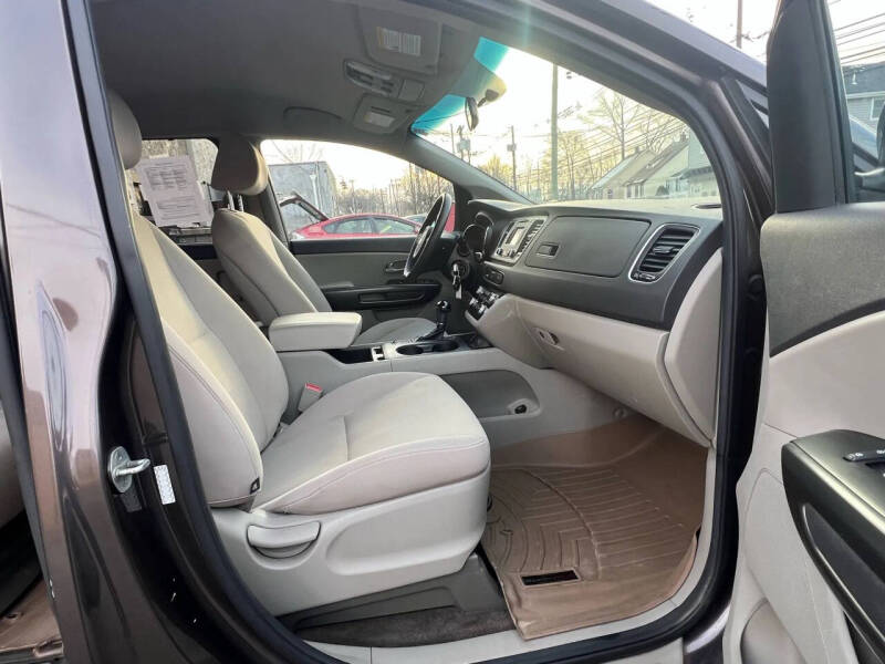 2016 Kia Sedona LX