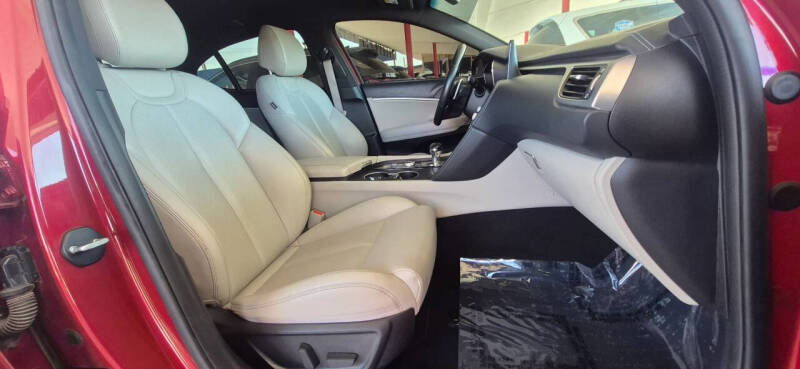 2022 Genesis G70