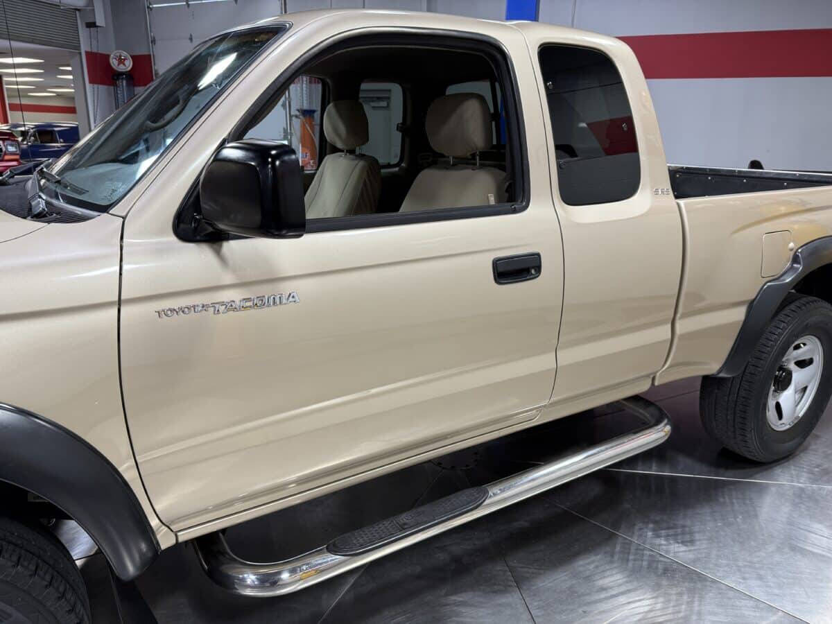 2002 Toyota Tacoma 9