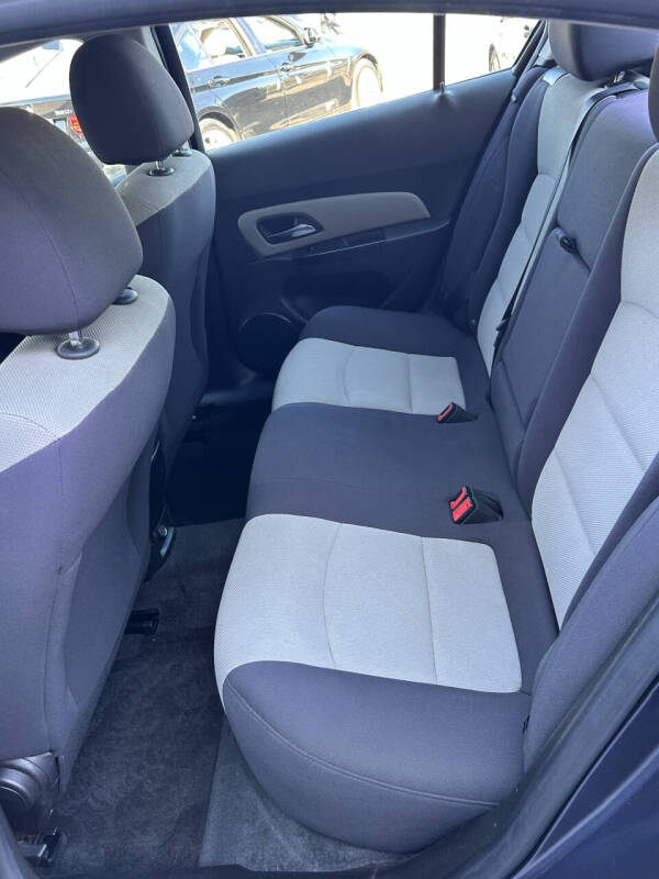 2013 Chevrolet Cruze LS Auto