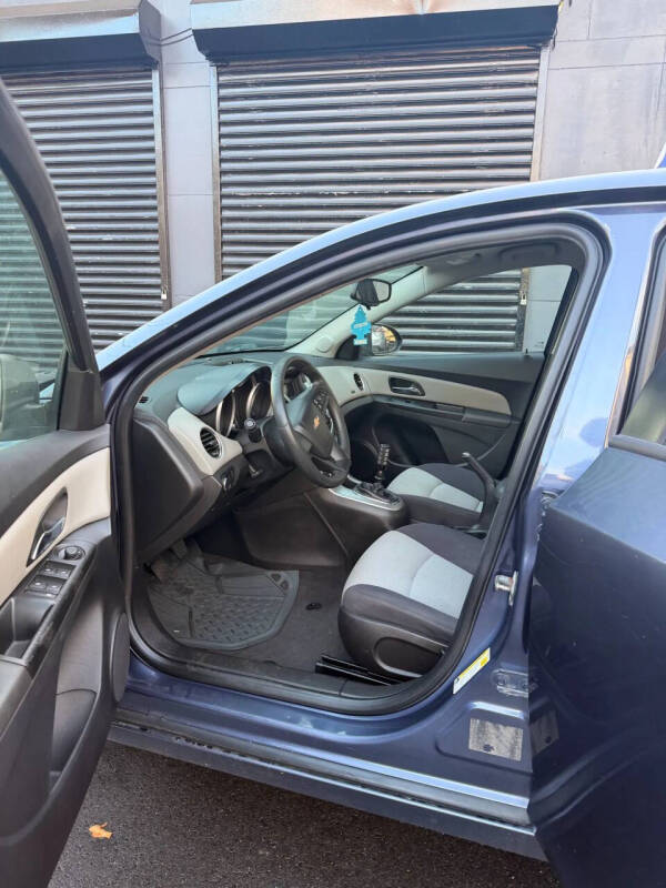 2014 Chevrolet Cruze LS Manual