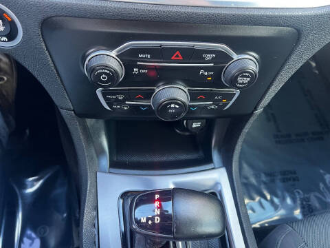 2019 Dodge Charger SXT