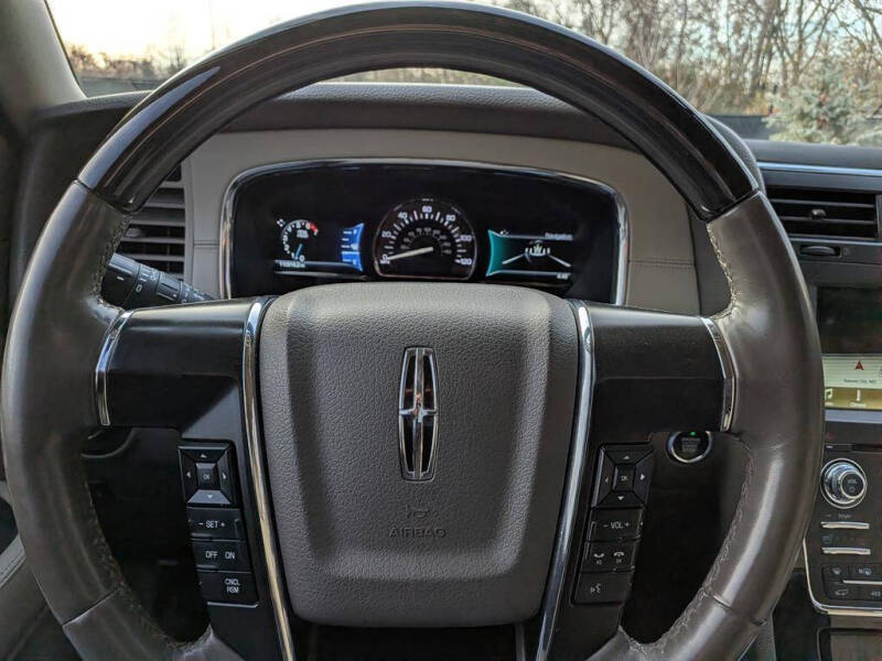 2016 Lincoln Navigator Select