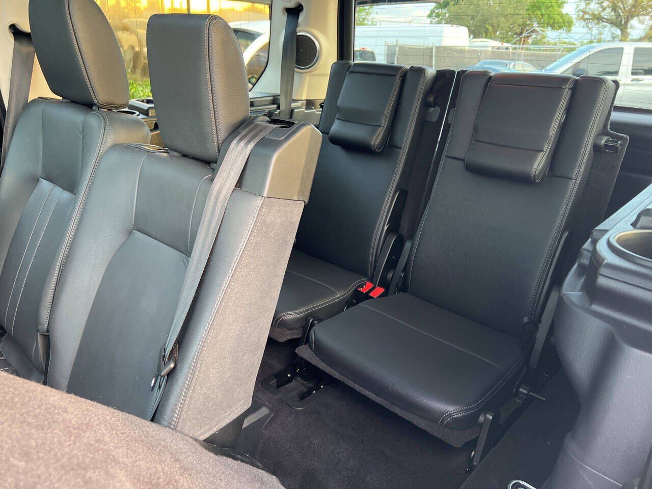 2016 Land Rover LR4  - $20,900