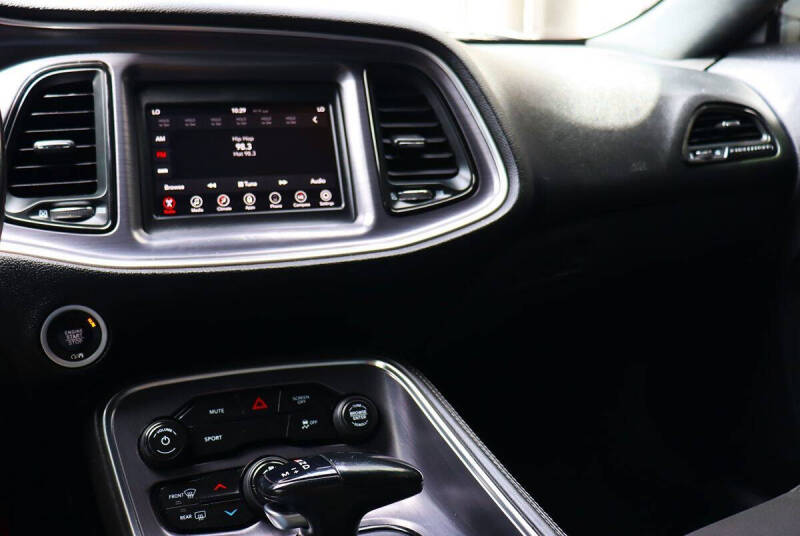 2018 Dodge Challenger SXT