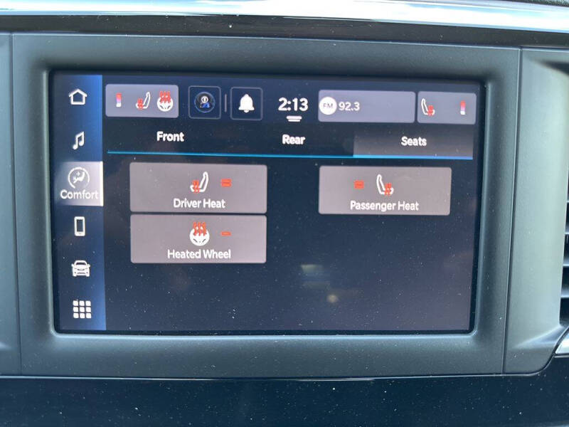 2023 Chrysler Voyager LX