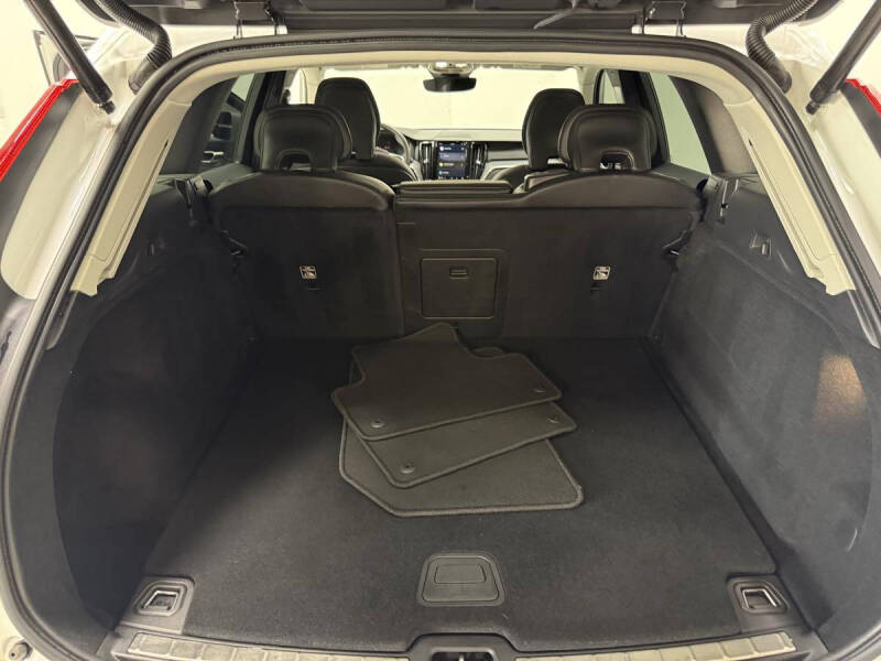 2023 Volvo XC60 B5 Core