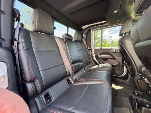 2024 Jeep Gladiator