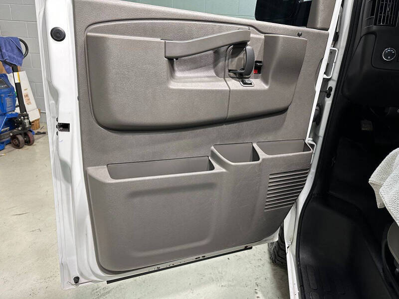 2020 GMC Savana 2500