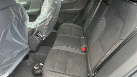 2026 Volvo XC40 B5 Ultra Black Edition