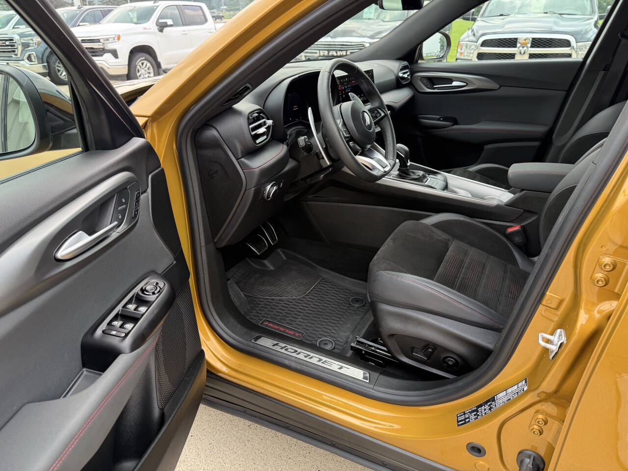 2024 Dodge Hornet R/T photo 5