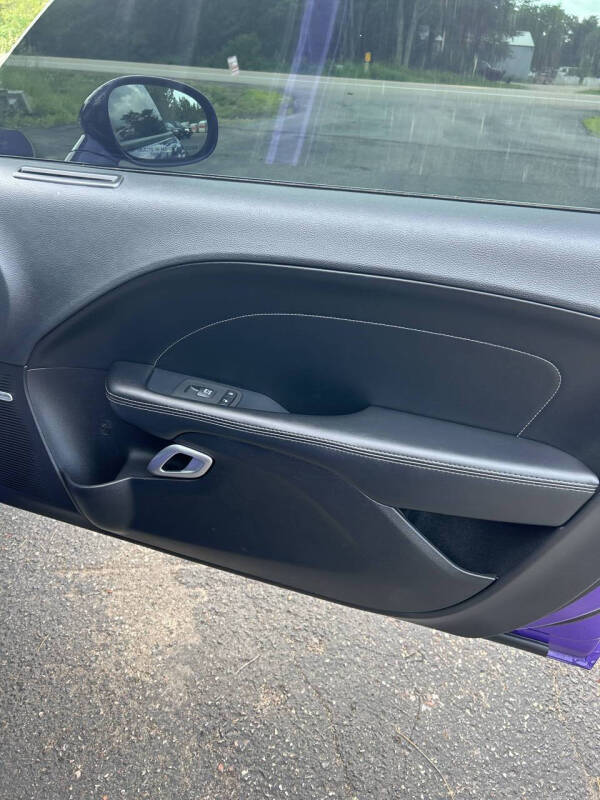 2019 Dodge Challenger R/T photo 25