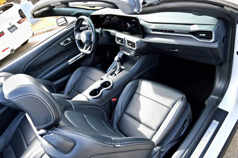 2025 Ford Mustang EcoBoost Premium