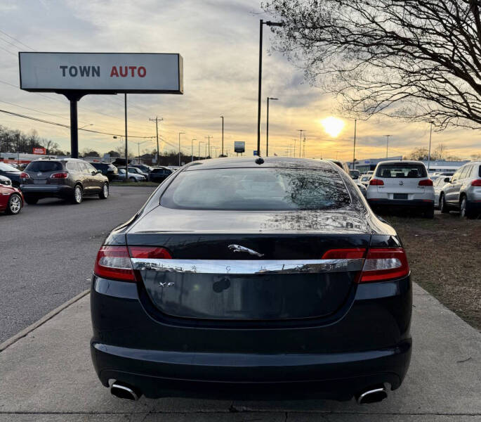 2011 Jaguar XF Premium