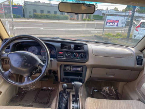 2000 Nissan Frontier XE