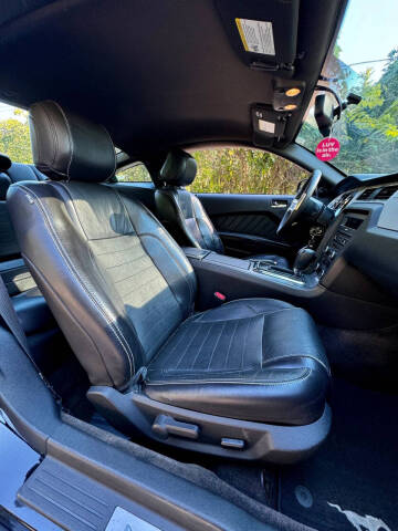 2014 Ford Mustang V6 Premium