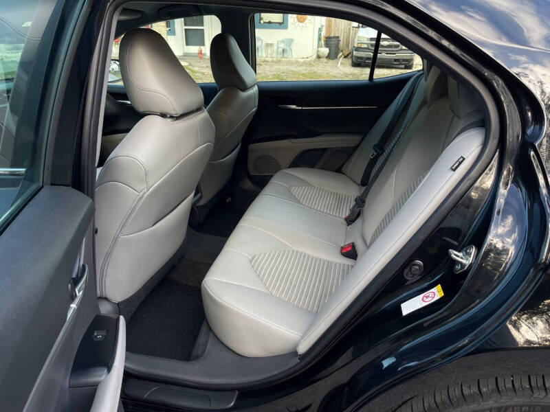 2018 Toyota Camry SE